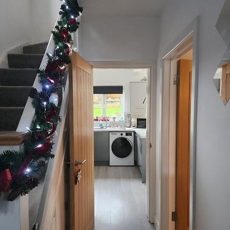Sheldon House 3 Bed Cosy Home Nr Jlr & Nec エクステリア 写真