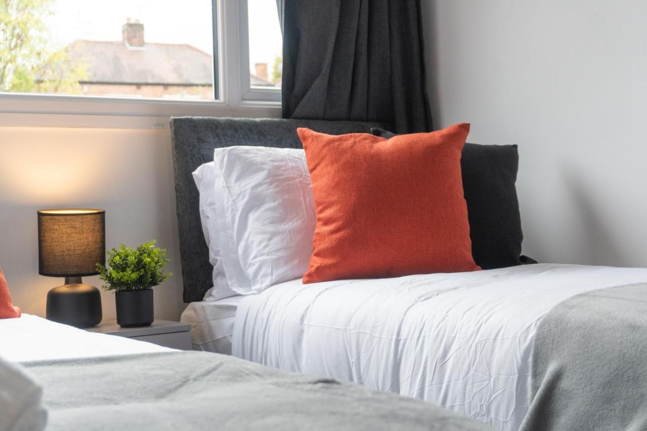 Sheldon House 3 Bed Cosy Home Nr Jlr & Nec エクステリア 写真