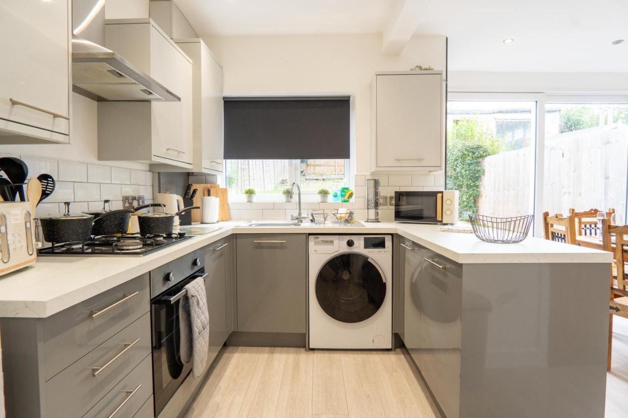 Sheldon House 3 Bed Cosy Home Nr Jlr & Nec エクステリア 写真