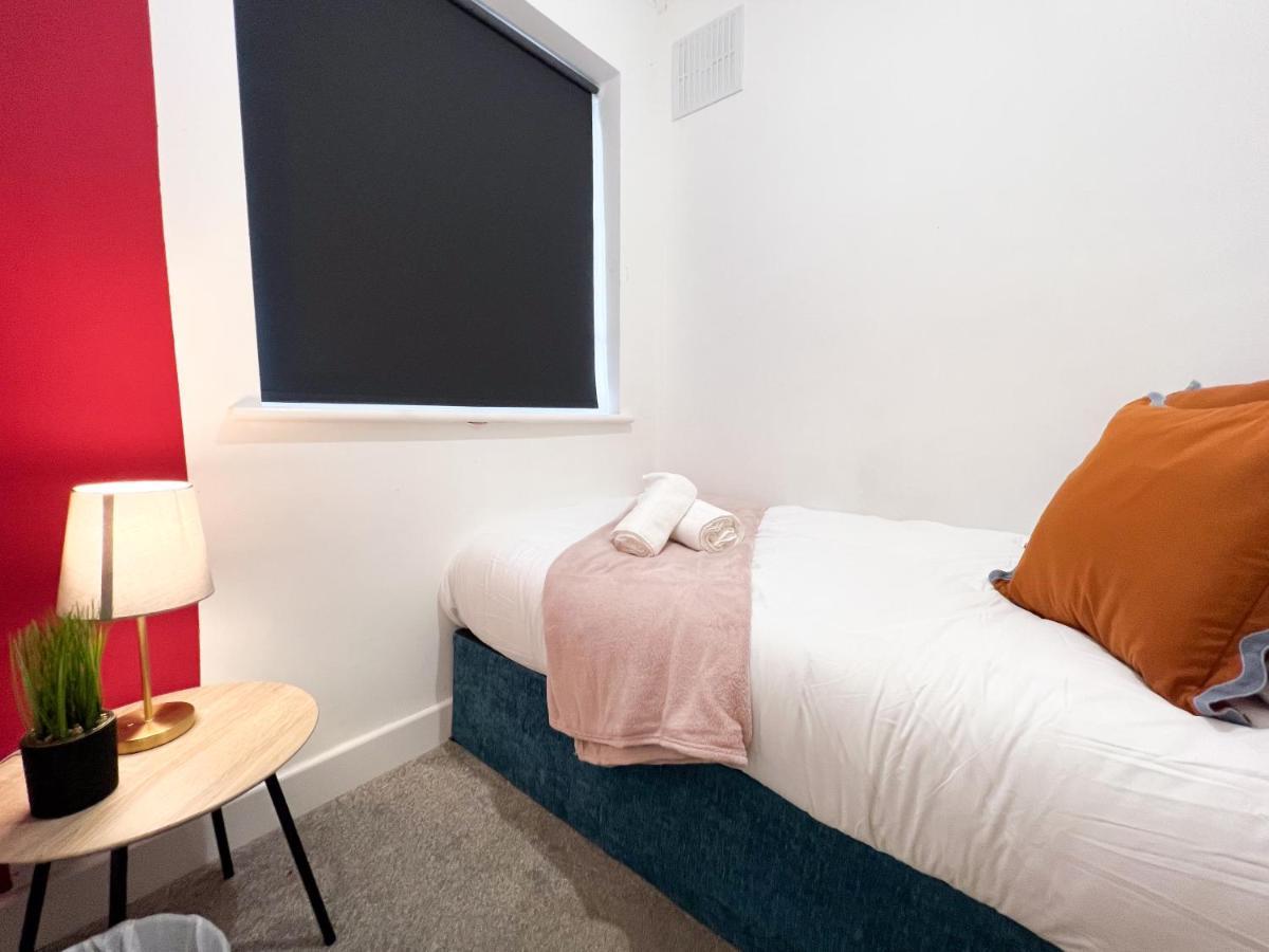 Sheldon House 3 Bed Cosy Home Nr Jlr & Nec エクステリア 写真