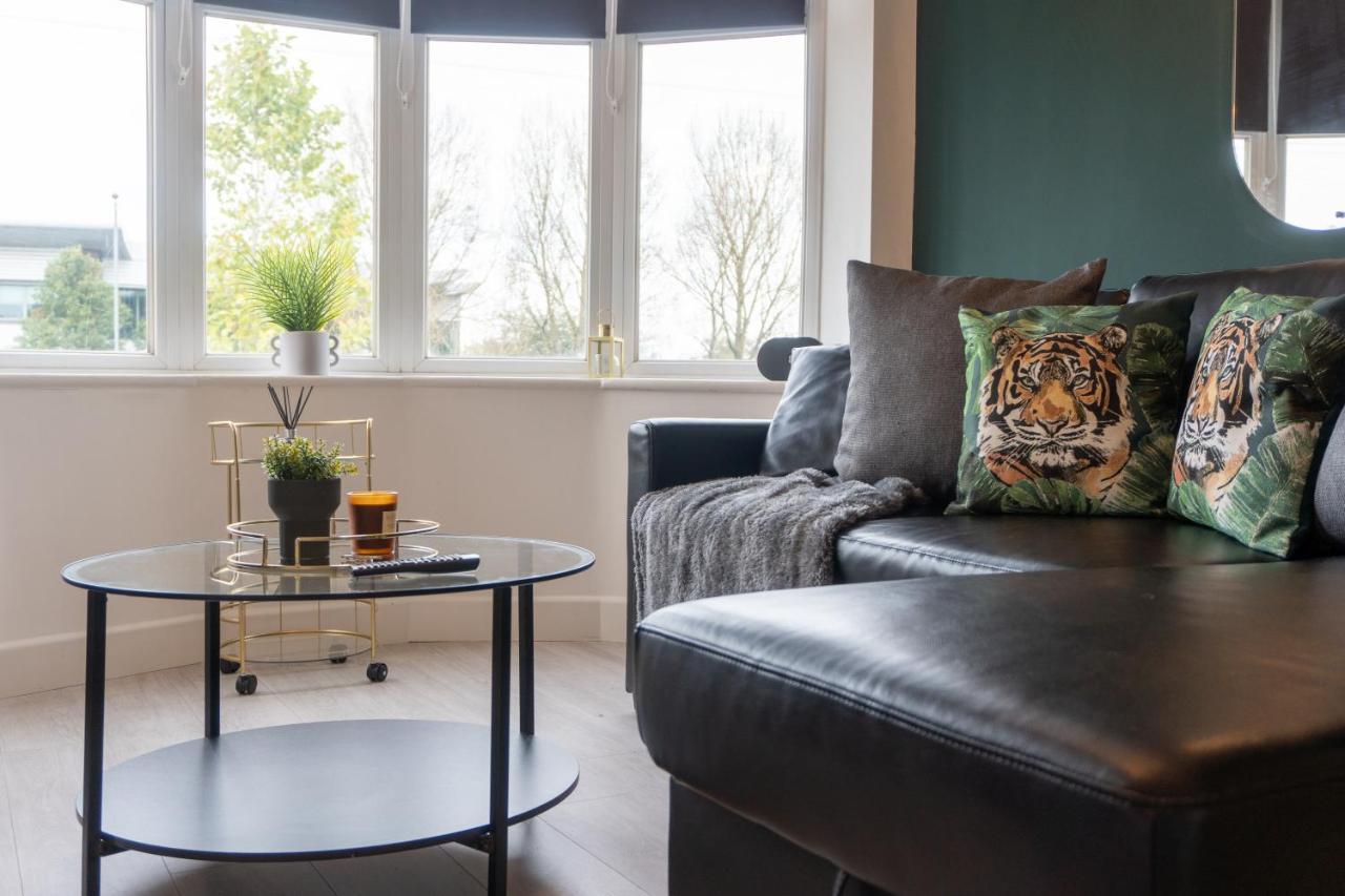 Sheldon House 3 Bed Cosy Home Nr Jlr & Nec エクステリア 写真